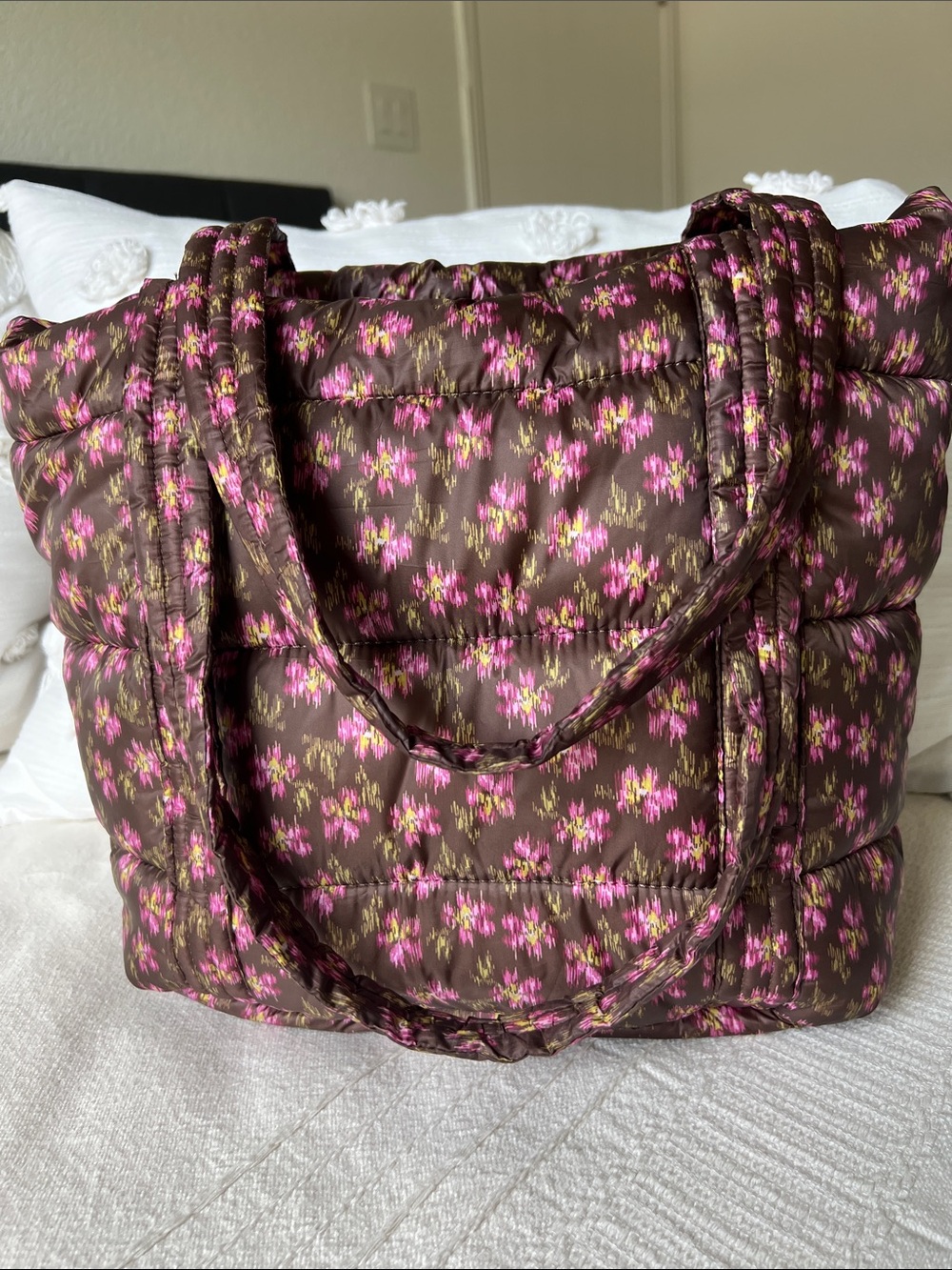 Land’s End Quilted Floral Tote Bag - Chocolate Brown & Pink - Picture 3 of 15